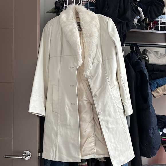 PENNY LANE-ESQUE WHITE LEATHER - Picture 2 of 3